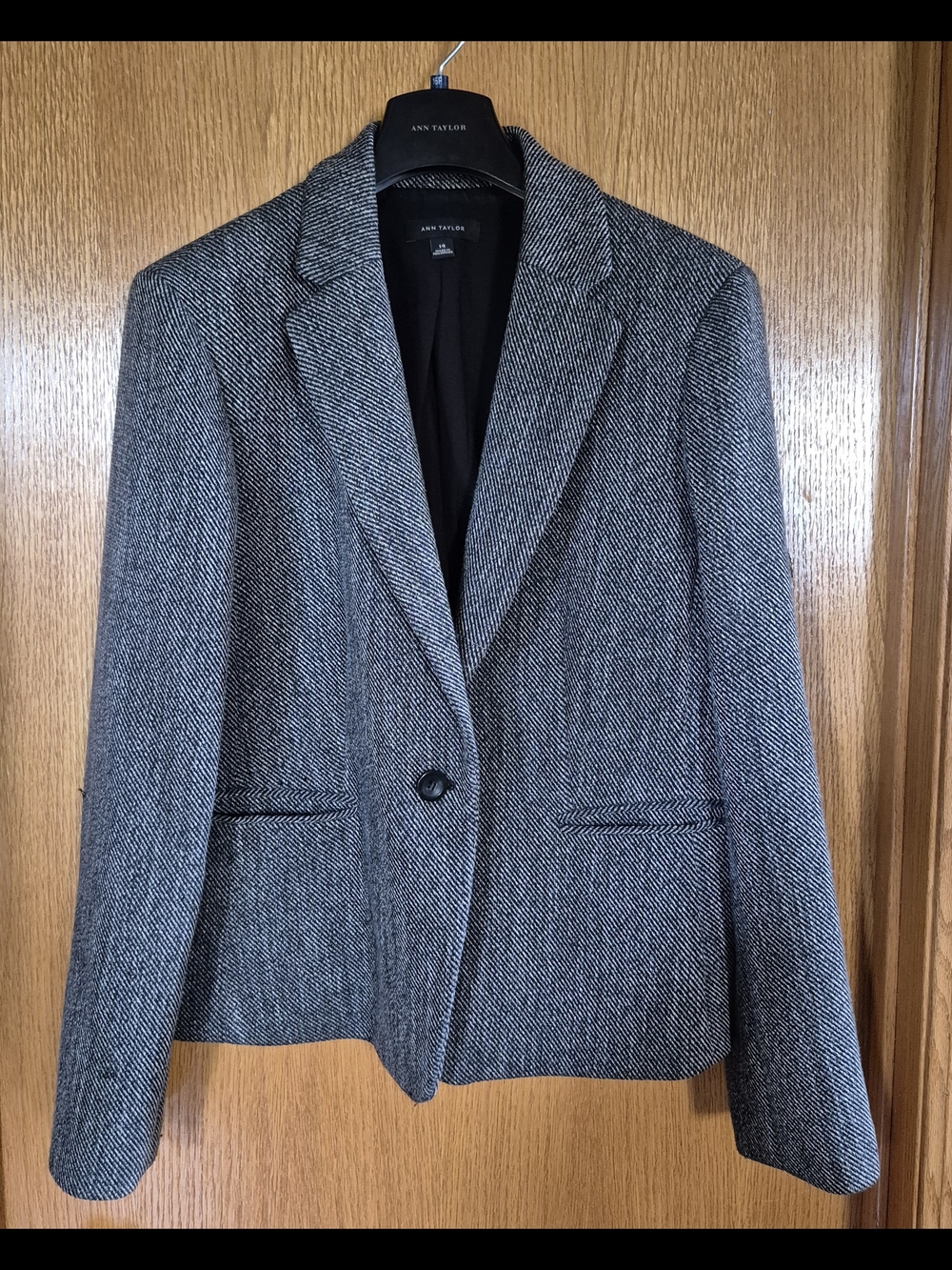 Ann Taylor Black & White Herringbone Single-Button Suit Warm Autum Jacket